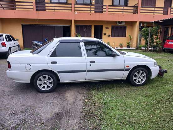 FORD-ESCORT-1997