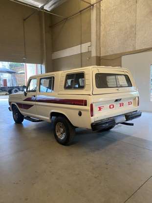 FORD-F-1000-1982