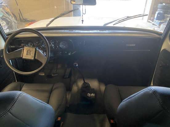 FORD-F-1000-1982