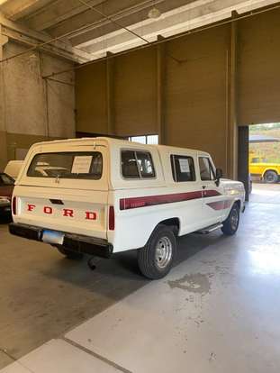 FORD-F-1000-1982