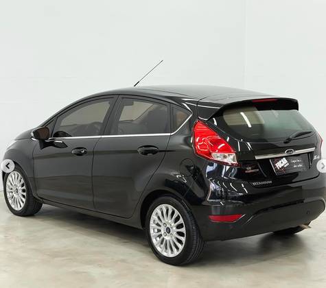 FORD FIESTA 1.6 TITANIUM HATCH 16V FLEX 4P POWERSHIFT