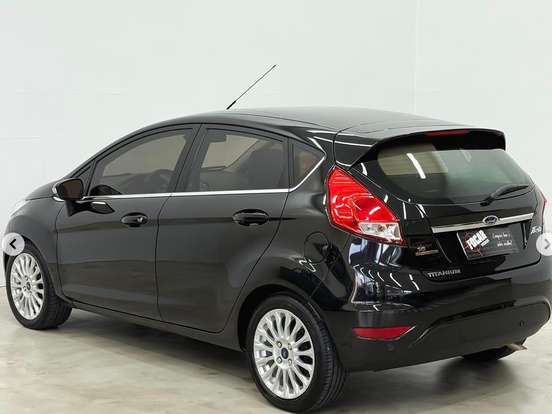 FORD-FIESTA-1.6 TITANIUM HATCH 16V FLEX 4P POWERSHIFT FORD-FIESTA-2013