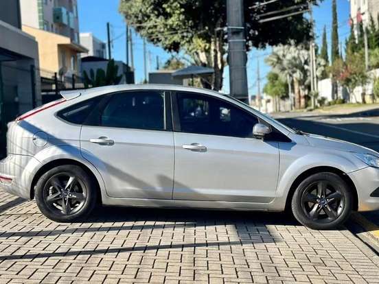 FORD-FOCUS-2.0 GLX 16V FLEX 4P AUTOMÁTICO FORD-FOCUS-2012