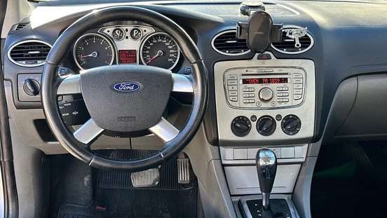 FORD-FOCUS-2012