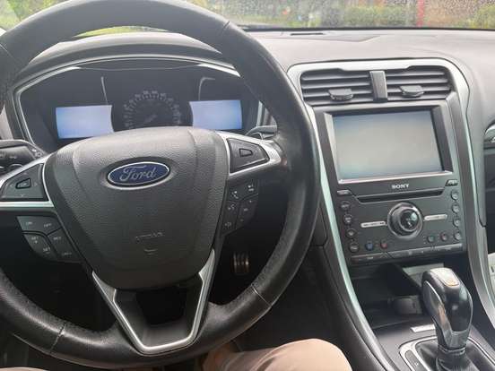 FORD-FUSION-2015