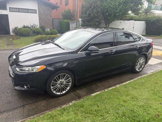 FORD-FUSION-2015