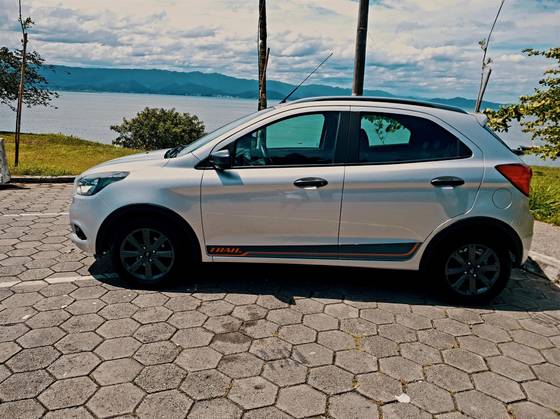 FORD KA 1.0 TI-VCT FLEX SE TRAIL MANUAL