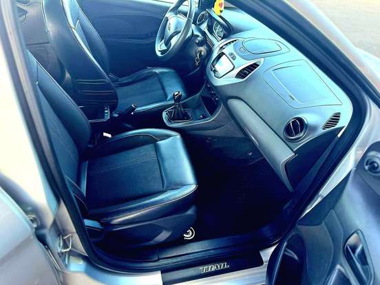 FORD-KA-1.0 TI-VCT FLEX SE TRAIL MANUAL FORD-KA-2017