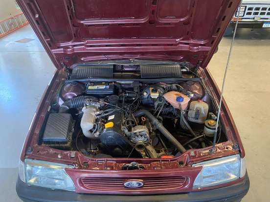 FORD-VERSAILLES-1995