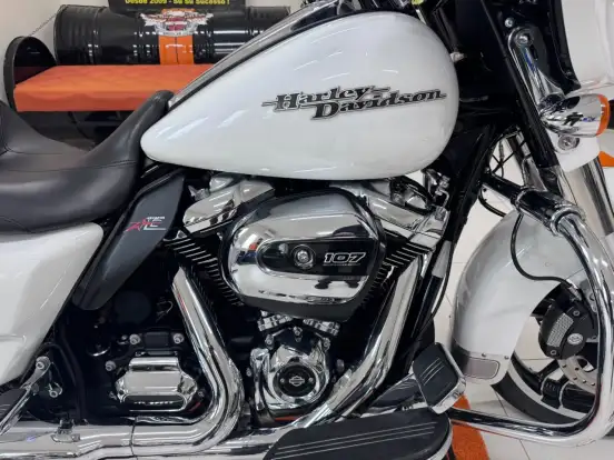 HARLEY-DAVIDSON-STREET GLIDE SPECIAL-2017