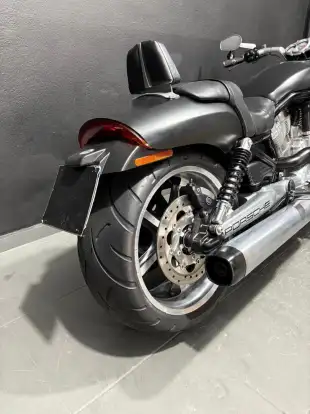 HARLEY-DAVIDSON-V-ROD MUSCLE-2011