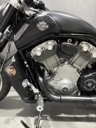 HARLEY-DAVIDSON-V-ROD MUSCLE-2011