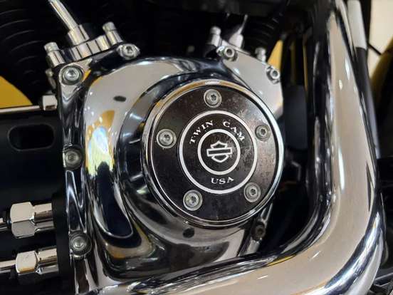 HARLEY-DAVIDSON-SOFTAIL BLACKLINE-2012