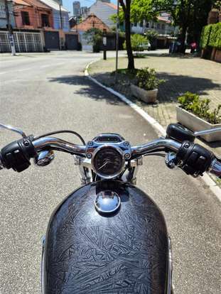 HARLEY-DAVIDSON-SPORTSTER 1200 XL CUSTOM-2012