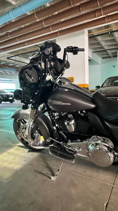 HARLEY-DAVIDSON STREET GLIDE SPECIAL 