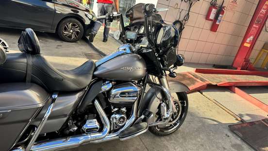 HARLEY-DAVIDSON-STREET GLIDE SPECIAL-2017