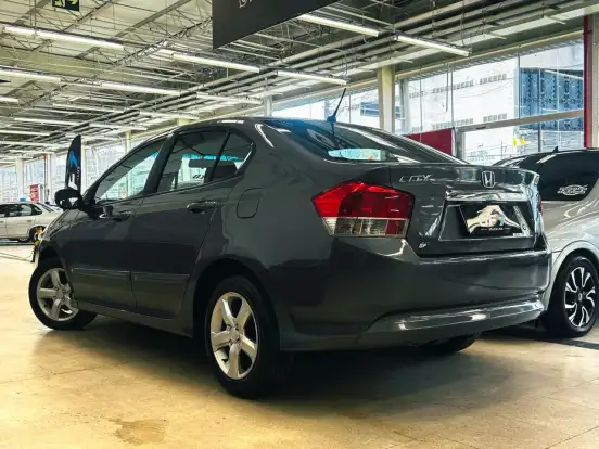 HONDA-CITY-1.5 LX 16V FLEX 4P MANUAL HONDA-CITY-2010