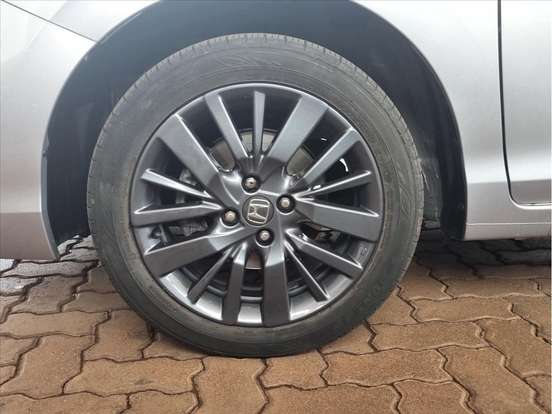 HONDA-CITY-1.5 i-VTEC FLEX HATCH EX CVT HONDA-CITY-2024
