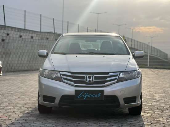 HONDA-CITY-1.5 LX 16V FLEX 4P AUTOMÁTICO HONDA-CITY-2012