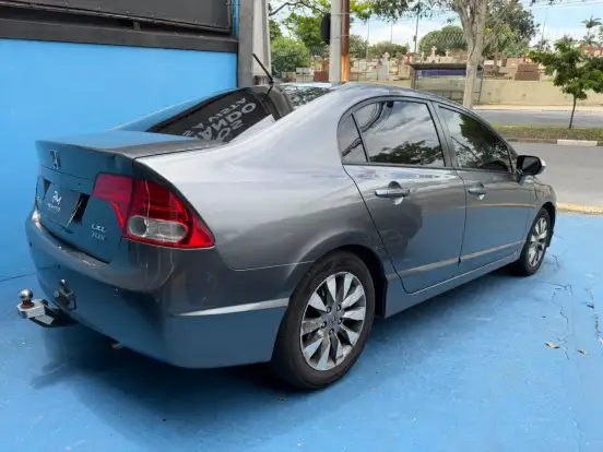 HONDA-CIVIC-2010
