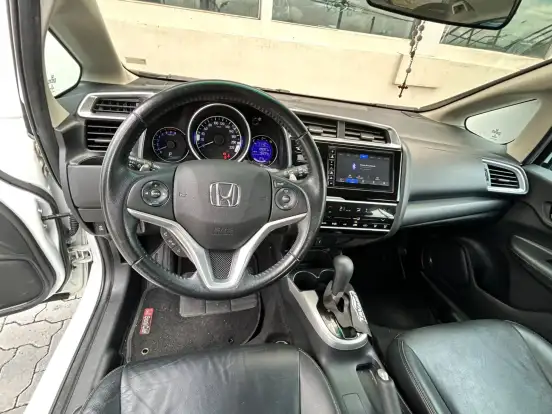 HONDA-FIT-2020