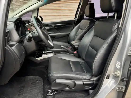 HONDA-FIT-2016