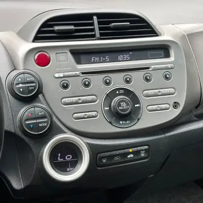 HONDA-FIT-2009