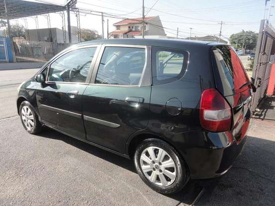 HONDA-FIT-1.4 LX 8V GASOLINA 4P MANUAL HONDA-FIT-2005