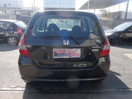HONDA-FIT-2005