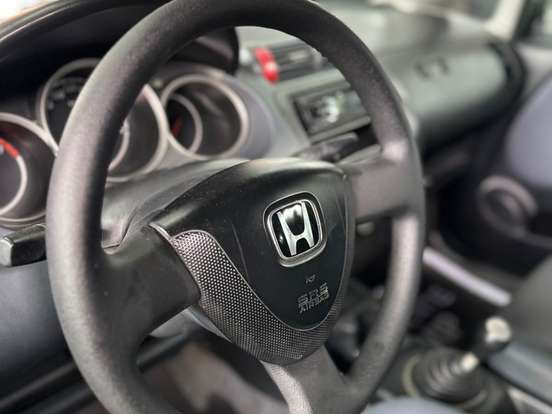 HONDA-FIT-1.4 LXL 8V GASOLINA 4P AUTOMÁTICO HONDA-FIT-2005