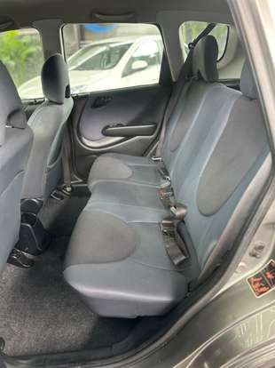 HONDA-FIT-2005