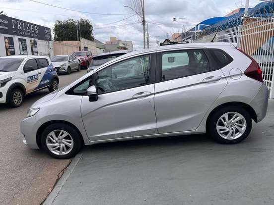 HONDA-FIT-2015