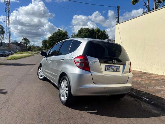 HONDA-FIT-2009