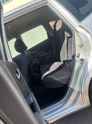 HONDA-FIT-2009