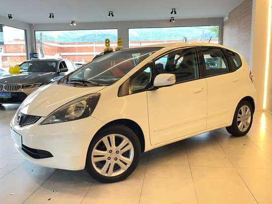 HONDA-FIT-2009