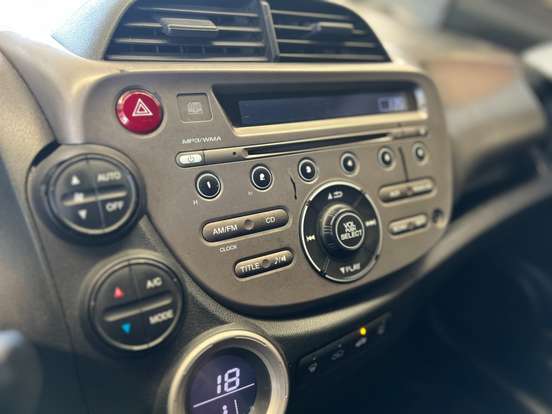 HONDA-FIT-2009
