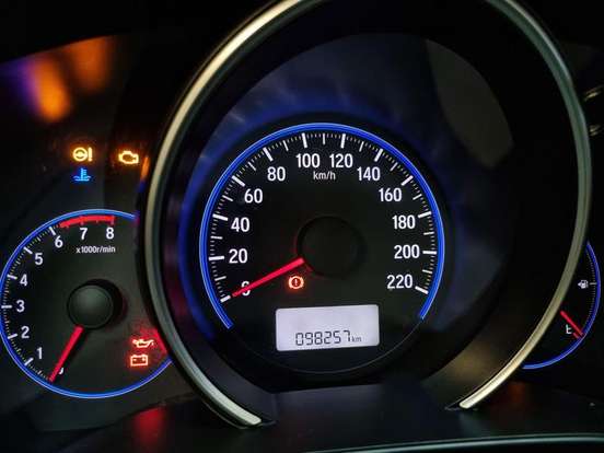 HONDA-FIT-2015