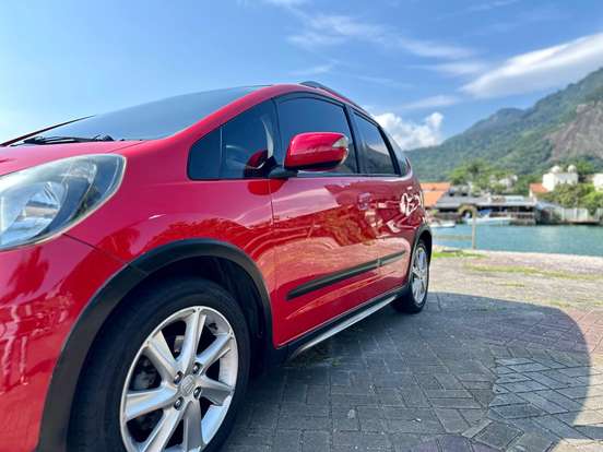 HONDA-FIT-2012