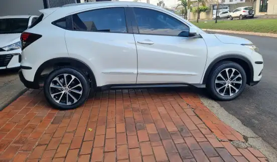 HONDA-HR-V-2021