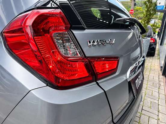 HONDA-WR-V-2017