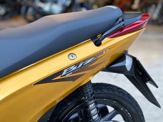 HONDA-BIZ 125 EX-2011