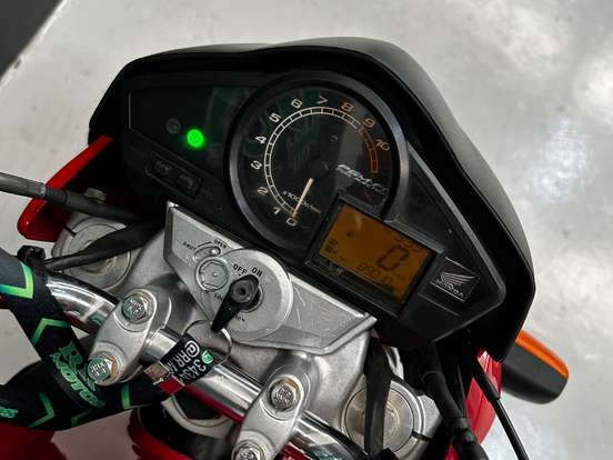 HONDA-CB 300R HONDA-CB 300R-2011