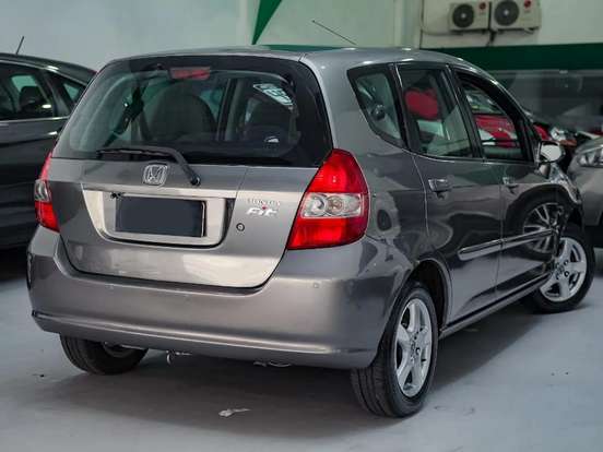 HONDA-FIT-1.4 LX 8V GASOLINA 4P AUTOMÁTICO HONDA-FIT-2005