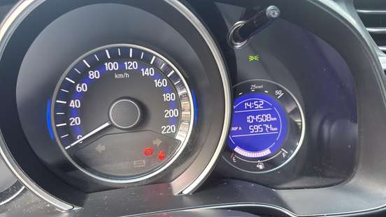 HONDA-FIT-2015