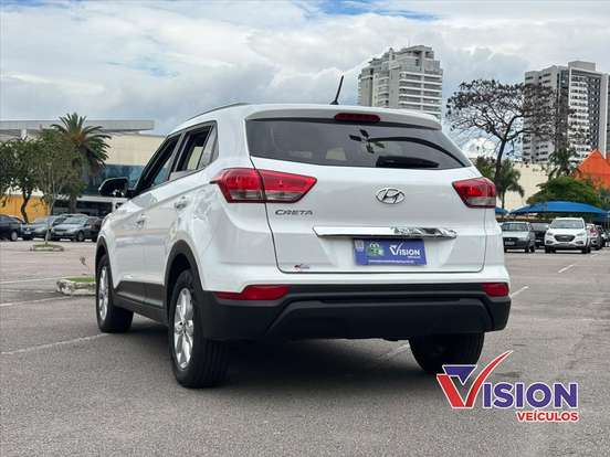 HYUNDAI-CRETA-2022