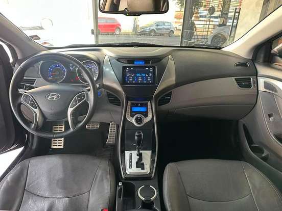 HYUNDAI-ELANTRA-1.8 GLS 16V GASOLINA 4P AUTOMÁTICO HYUNDAI-ELANTRA-2011