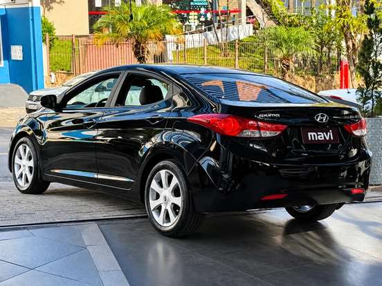 HYUNDAI-ELANTRA-1.8 GLS 16V GASOLINA 4P AUTOMÁTICO HYUNDAI-ELANTRA-2011