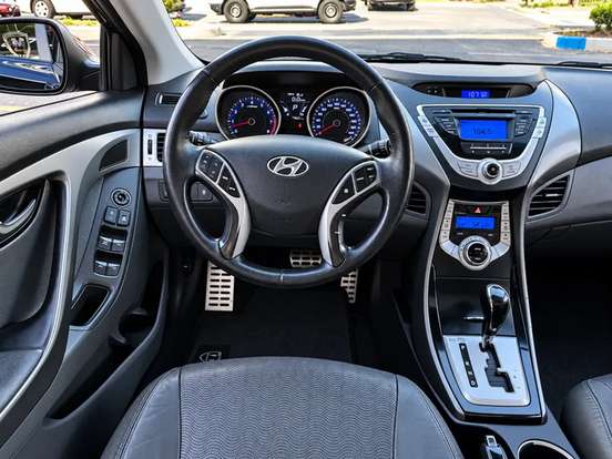 HYUNDAI-ELANTRA-2011