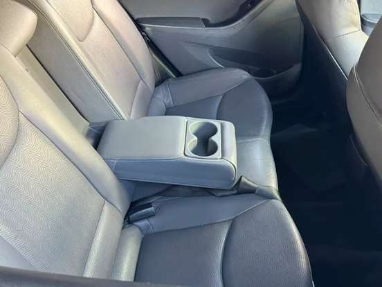 HYUNDAI-ELANTRA-2011