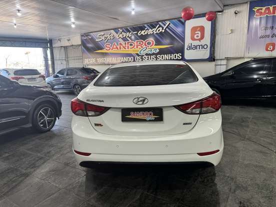 HYUNDAI-ELANTRA-2015
